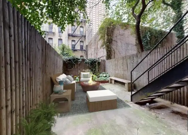 Property at 335 E 92nd St, New York, NY, 10128, 1 bed, 1 bath, [object Object]