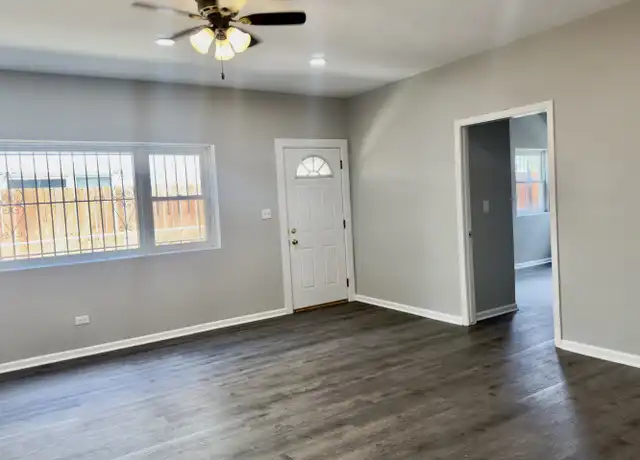 Property at 5716 W Lawrence Ave Unit 1WR, Chicago, IL, 60630, 2 beds, 1 bath, [object Object]