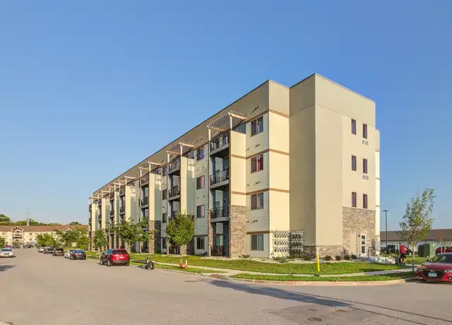 Property at 161 Roosevelt Cir Unit 213, Mankato, MN, 56001, 1 bed, 1 bath, [object Object]