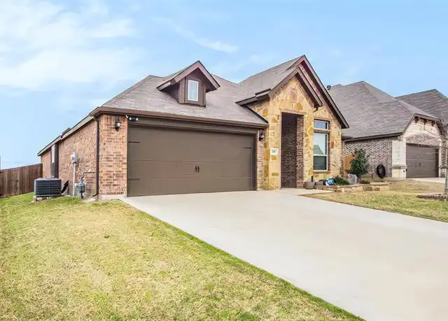 Property at 265 Sugar Creek Ln, Fort Worth, TX, 76131, 3 beds, 2 baths, [object Object]