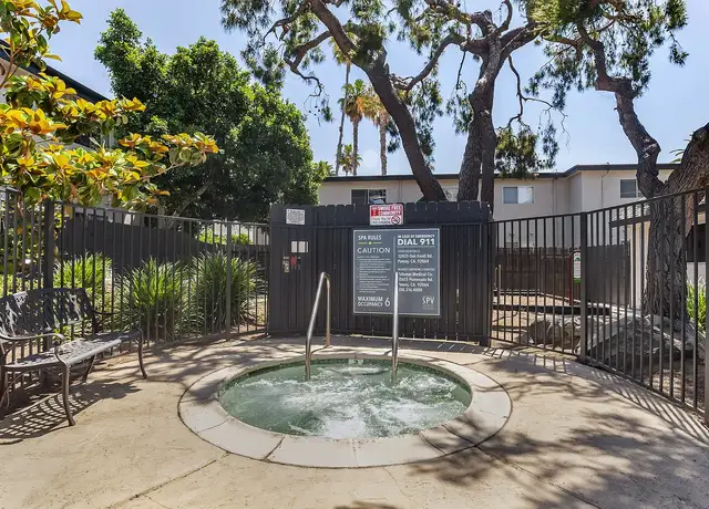 Photo of 12425 Oak Knoll Rd, Poway, CA 92064