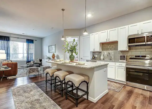 Property at Kendall Park - 4664 Kenny Rd, Columbus, OH, 43220, 1-3 bed, 1-2.5 bath, [object Object]