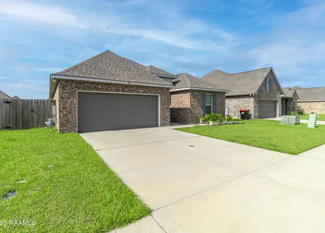 Property at 110 Gentle Crescent Ln, Lafayette, LA, 70506, 3 beds, 2 baths, [object Object]