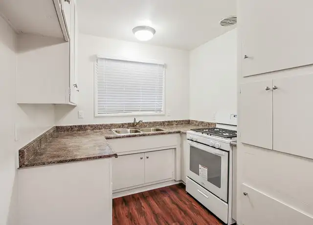Photo of 8250 Telegraph Rd, Downey, CA 90240