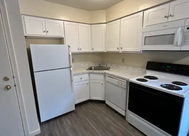 Property at 3729 Carman Rd Unit 4, Schenectady, NY, 12303, 2 beds, 1 bath, [object Object]