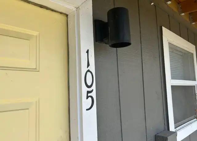 Property at 1935 W Stone St, Fayetteville, AR, 72701, 2 beds, 1 bath, [object Object]