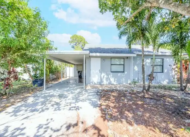 Property at 728 S E St, Lake Worth Beach, FL, 33460, 4 beds, 2 baths, [object Object]