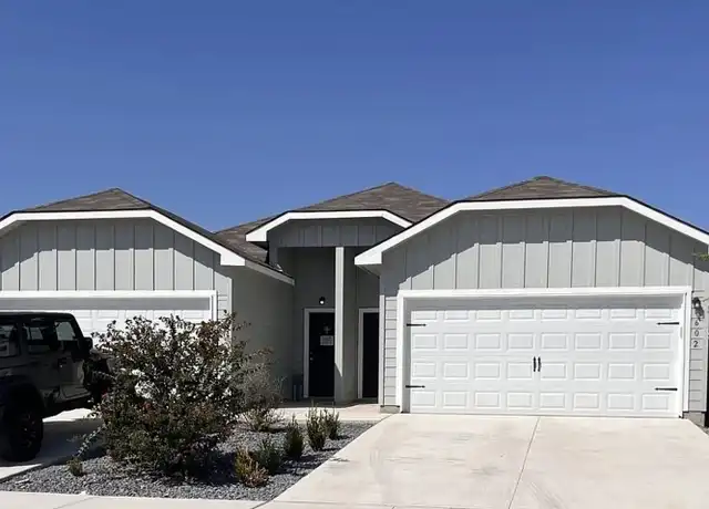 Property at 600 Grayson Ln, Seguin, TX, 78155, 3 beds, 2 baths, [object Object]
