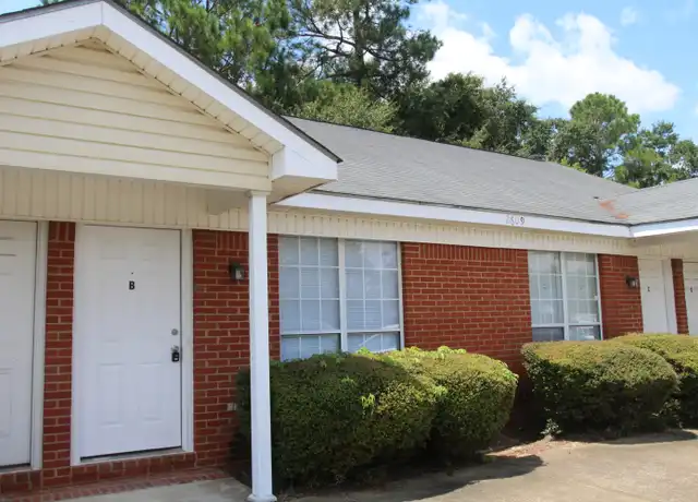 Property at 2609 Flynn Ct Unit B, Albany, GA, 31707, 1 bed, 1 bath, [object Object]