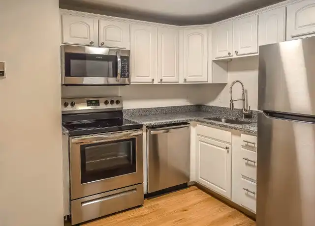 Property at 80 English Village Rd, Manchester, NH, 03102, 1 bed, 1 bath, [object Object]