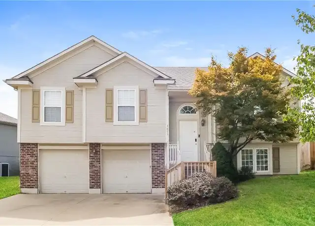 Property at 1613 NW High View Dr, Grain Valley, MO, 64029, 4 beds, 2.5 baths, [object Object]