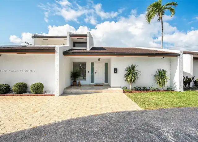 Property at 5901 SW 56th Ter, South Miami, FL, 33143, 5 beds, 3.5 baths, [object Object]