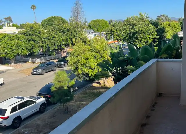 Property at 827 10th St Unit 06, Santa Monica, CA, 90403, 2 beds, 1 bath, [object Object]