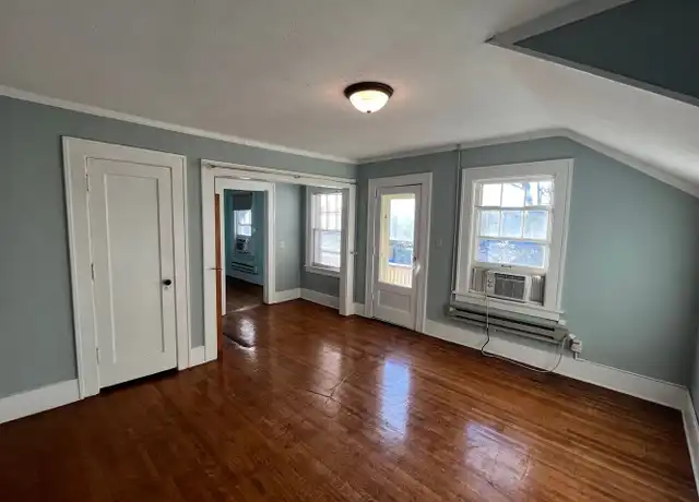 Property at 1340 Plum St #3, Lincoln, NE, 68502, 2 beds, 2 baths, [object Object]