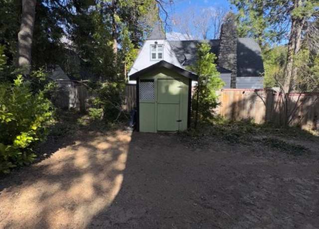 Photo of 193 Hemlock Dr, Lake Arrowhead, CA 92352