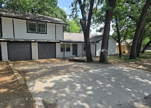 Property at 605 Vine St, Euless, TX, 76040, 3 beds, 2.5 baths, [object Object]