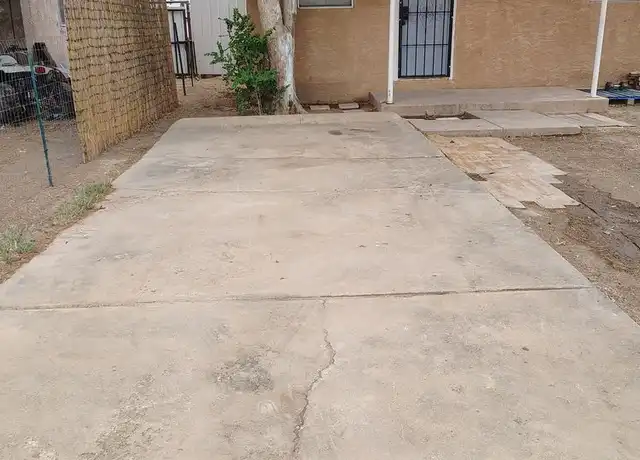 Property at 602 S Woody Dr Unit B, Roswell, NM, 88203, 1 bed, 1 bath, [object Object]