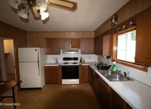 Property at 74 W 8th Ave Unit 2, Gloversville, NY, 12078, 3 beds, 1 bath, [object Object]