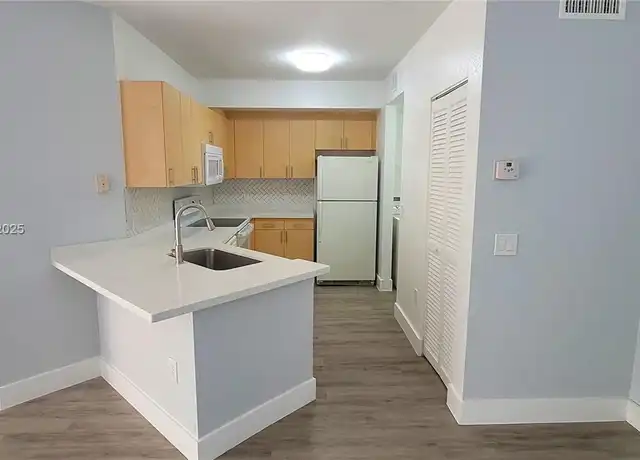 Property at 704 Belmont Ln #704, North Lauderdale, FL, 33068, 1 bed, 1 bath, [object Object]