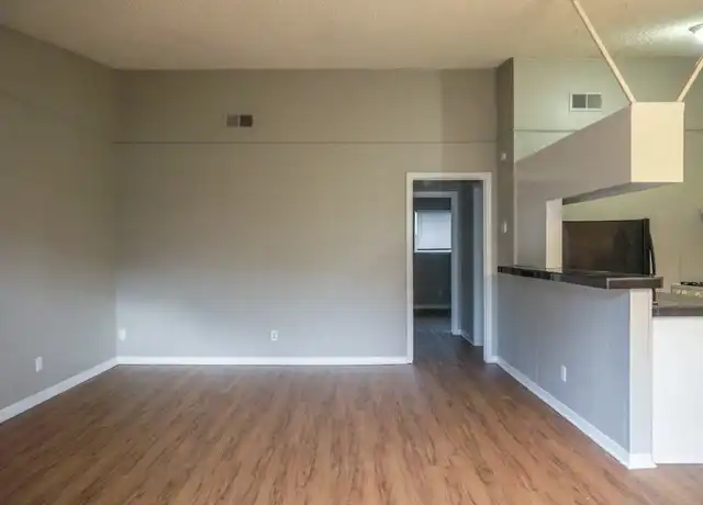 Property at 616 W 51st St Unit 104, Austin, TX, 78751, 2 beds, 1 bath, [object Object]