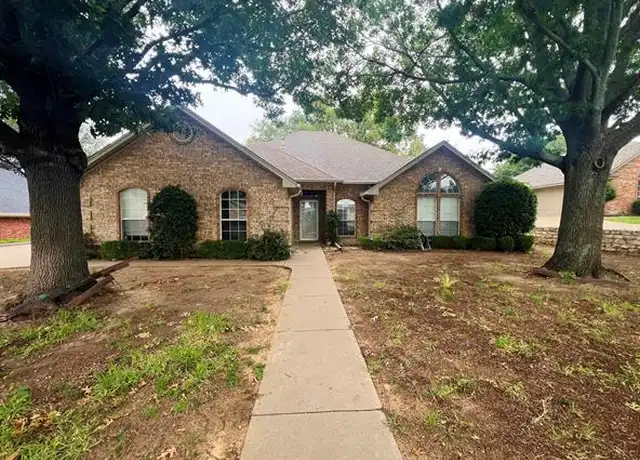 Property at 912 Jonathan Ct, Weatherford, TX, 76086, 3 beds, 2 baths, [object Object]