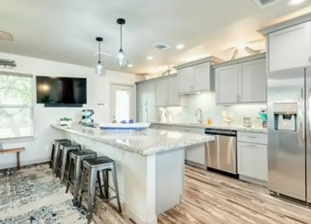 Property at 117 Tarpon Ave, Galveston, TX, 77550, 3 beds, 2 baths, [object Object]