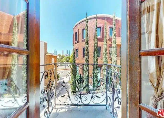 Property at 353 S Reeves Dr #302, Beverly Hills, CA, 90212, 3 beds, 4 baths, [object Object]