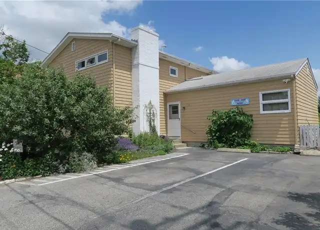 Property at 241 Huxley Ave Unit 2, Providence, RI, 02908, 2 beds, 1 bath, [object Object]