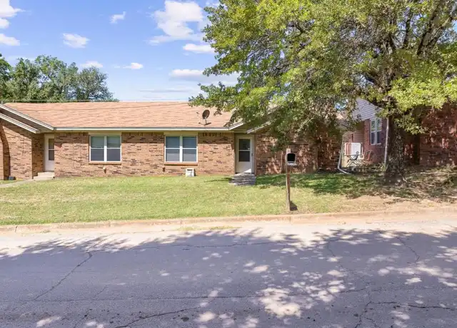 Property at 611 Lakeview Ave, Healdton, OK, 73438, 2 beds, 1 bath, [object Object]