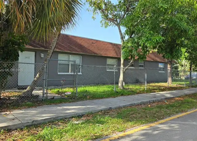 Property at 1401 NW 1st Ave Unit 2, Fort Lauderdale, FL, 33311, 2 beds, 1 bath, [object Object]