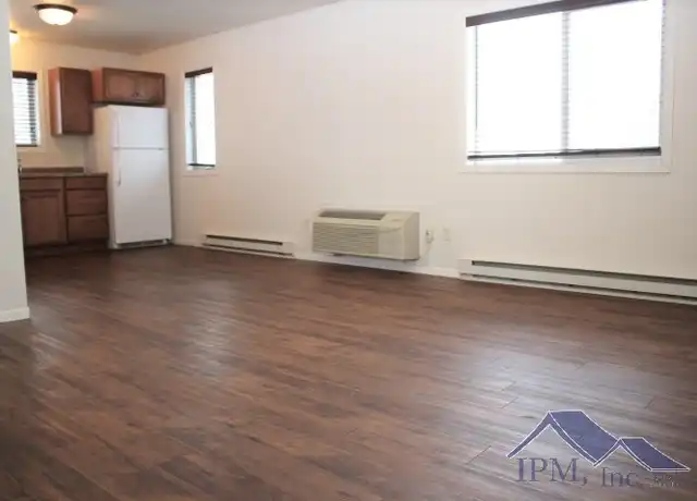Property at 2529 2nd Ave SW, Minot, ND, 58701, 2 beds, 1 bath, [object Object]