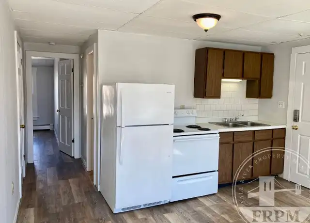 Property at 33 Berkley St Unit 4, Taunton, MA, 02780, 1 bed, 1 bath, [object Object]