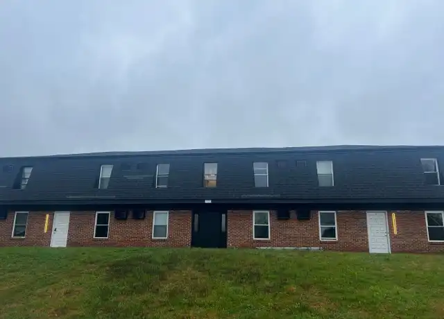Property at 712 Green Feather Ct Unit 6, Dayton, OH, 45449, 2 beds, 1 bath, [object Object]