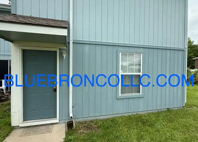 Property at 619 Willow Ln Unit D, Peculiar, MO, 64078, 3 beds, 2.5 baths, [object Object]