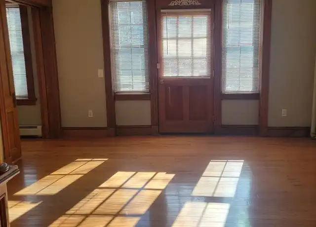 Property at 216 Pearl St Unit 226-3L, Springfield, MA, 01105, 2 beds, 1 bath, [object Object]