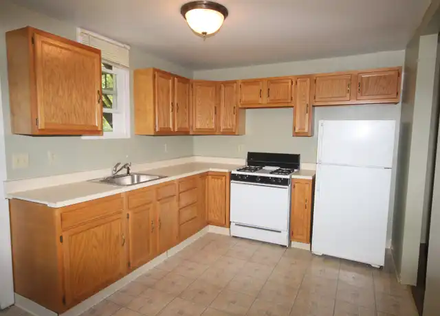 Property at 2615 Shady Ave Unit 2, Pittsburgh, PA, 15217, 1 bed, 1 bath, [object Object]