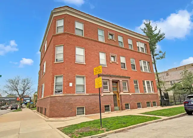 Property at 3600 N Hermitage Ave #2, Chicago, IL, 60613, 2 beds, 1 bath, [object Object]