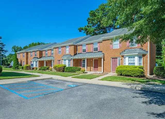 Photo of 224 Beamons Mill Trl, Suffolk, VA 23434