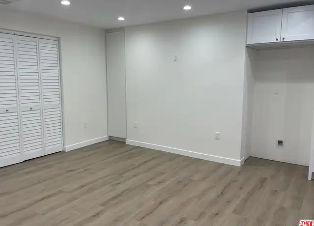 Property at 20750 Stagg St, Winnetka, CA, 91306, 0 beds, 1 bath, [object Object]