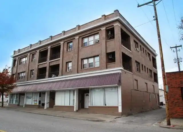 Property at 611 20th St, Huntington, WV, 25703, 2 beds, 1 bath, [object Object]