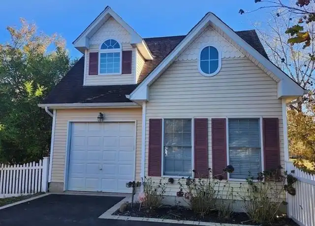 Property at 821 Sound Shore Rd, Riverhead, NY, 11901, 1 bed, 2.5 baths, [object Object]