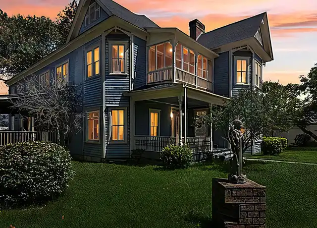 Property at 250 N Main St, Jasper, TX, 75951, 11 beds, 8 baths, [object Object]