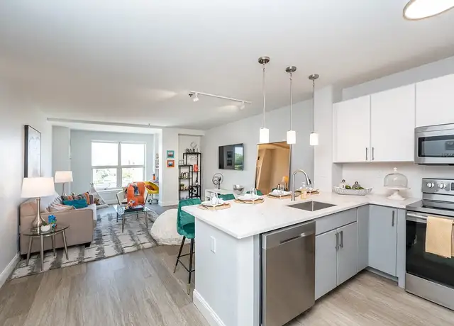 Photo of 1205 Hancock St, Quincy, MA 02169