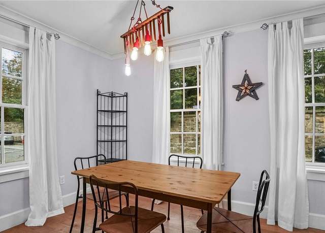 Photo of 485 Spring St, Newport, RI 02840