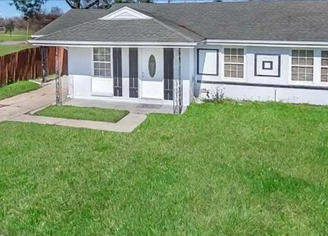 Property at 305 Serpas Dr, Arabi, LA, 70032, 3 beds, 1 bath, [object Object]
