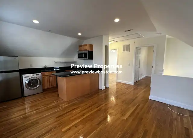 Property at 172 Fuller St Unit 3, Brookline, MA, 02446, 2 beds, 1 bath, [object Object]