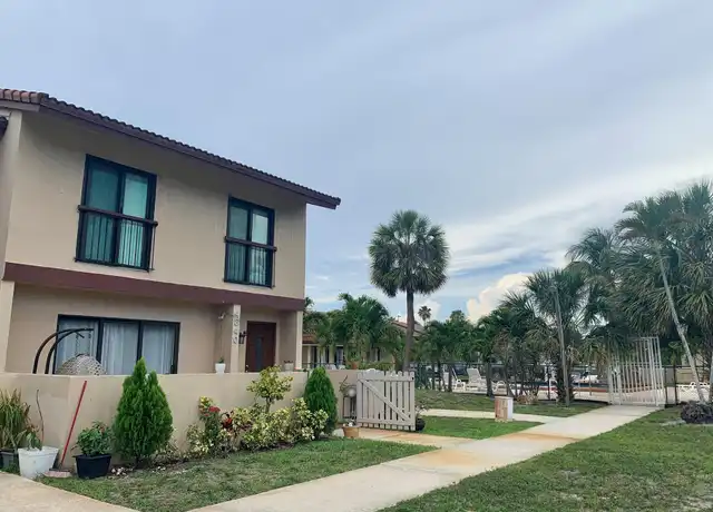 Property at 4840 Sheridan St #1, Hollywood, FL, 33021, 4 beds, 2.5 baths, [object Object]