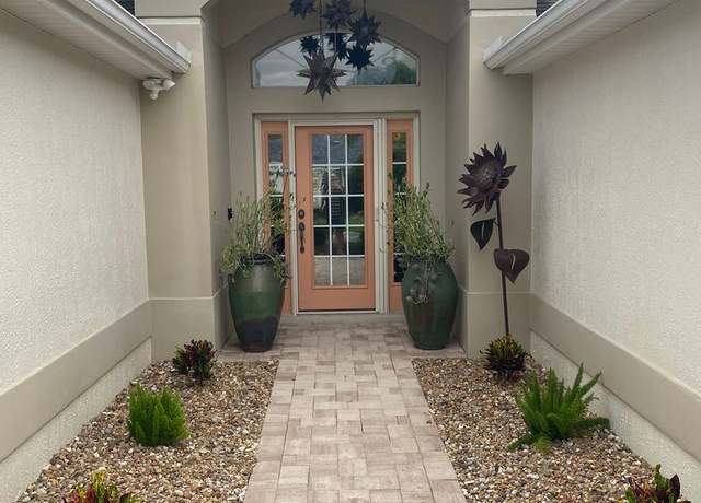 Photo of 733 Winifred Way, The Villages, FL 32162