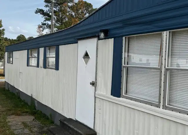Property at 175 Clayton James Rd, Jacksonville, NC, 28540, 2 beds, 1 bath, [object Object]