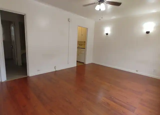 Property at 807 W 30th St Unit 807 1/4, Los Angeles, CA, 90007, 0 beds, 1 bath, [object Object]